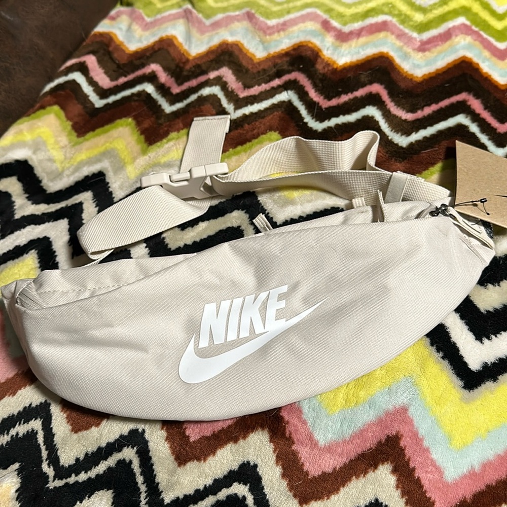 Nike waist pack